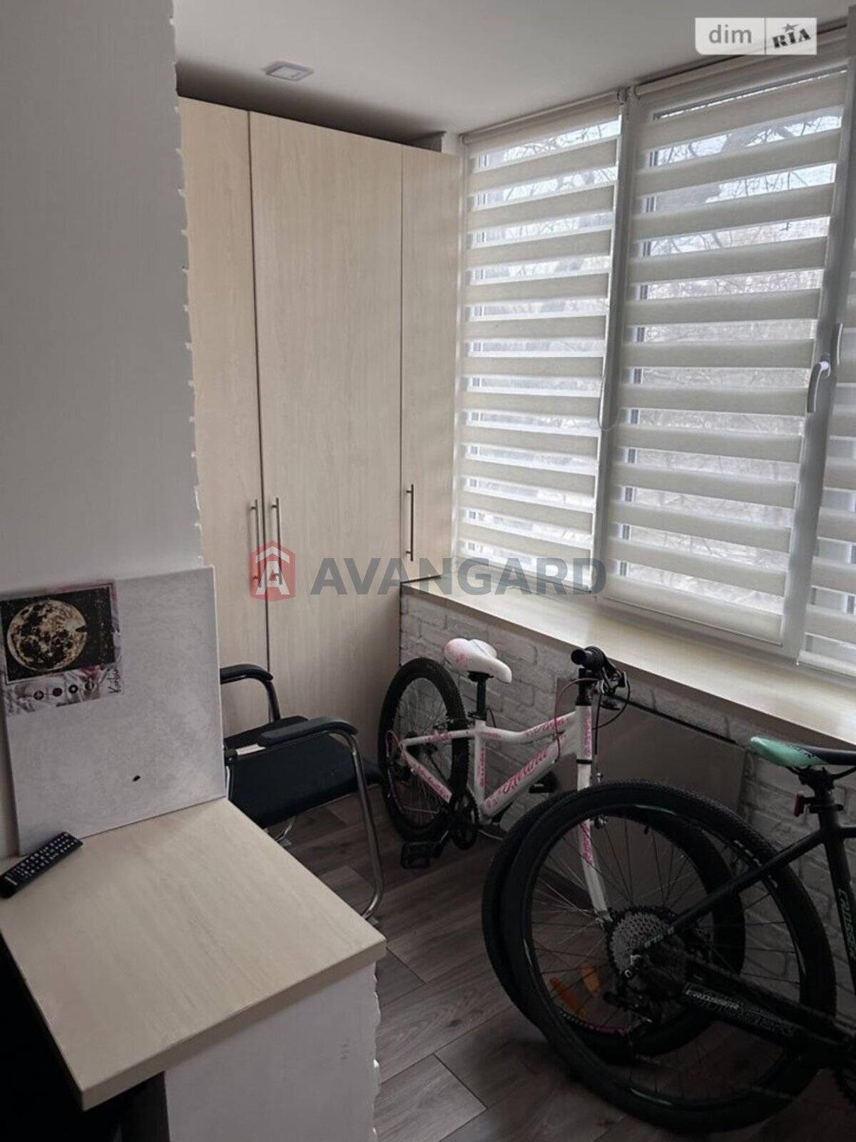 3 ��. ��������, 55/-/- ��. �., 1/5 ������ ���� 4