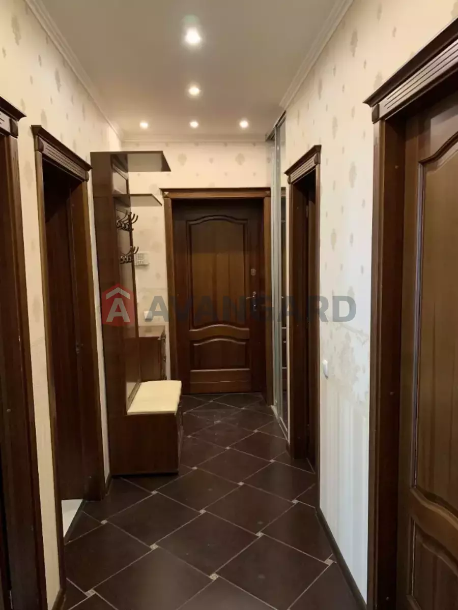 3 ����. ��������, 76/-/- ��. �., 1/11 ���� ���� 13