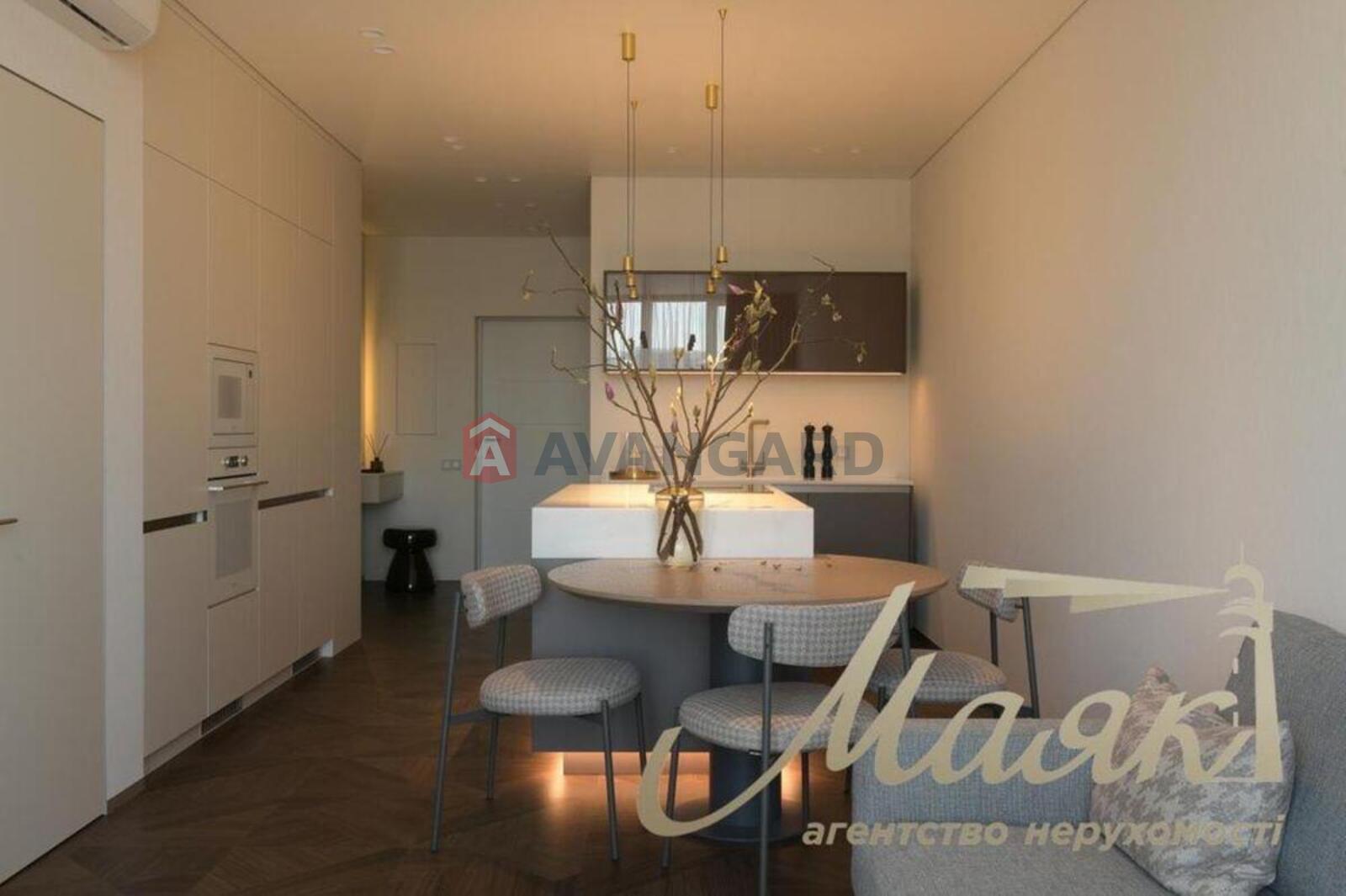 1 ��. ��������, 68/-/20 ��. �., 12/24 ������ ���� 1