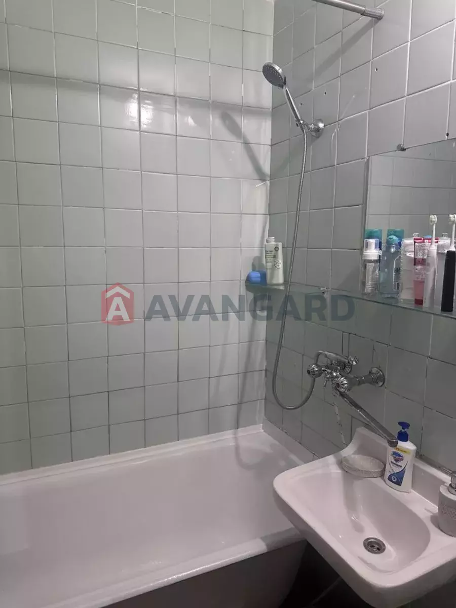 2 . , 58/-/8 . ., 5/9   9