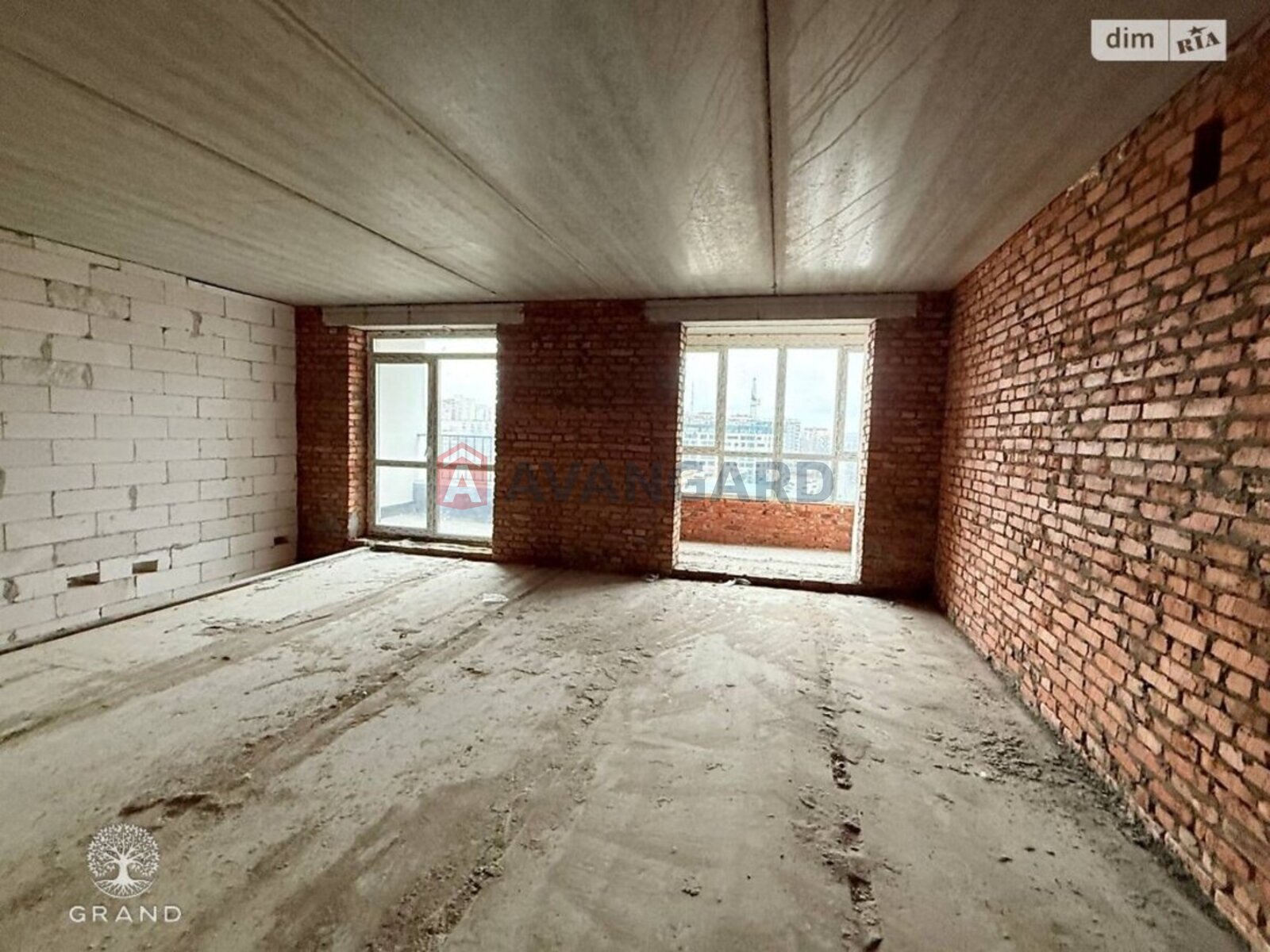 3 ��. ��������, 92/-/- ��. �., 10/10 ������ ���� 8