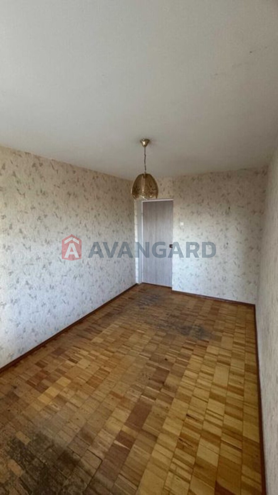 4 ����. ��������, 77/-/10 ��. �., 4/10 ���� ���� 15