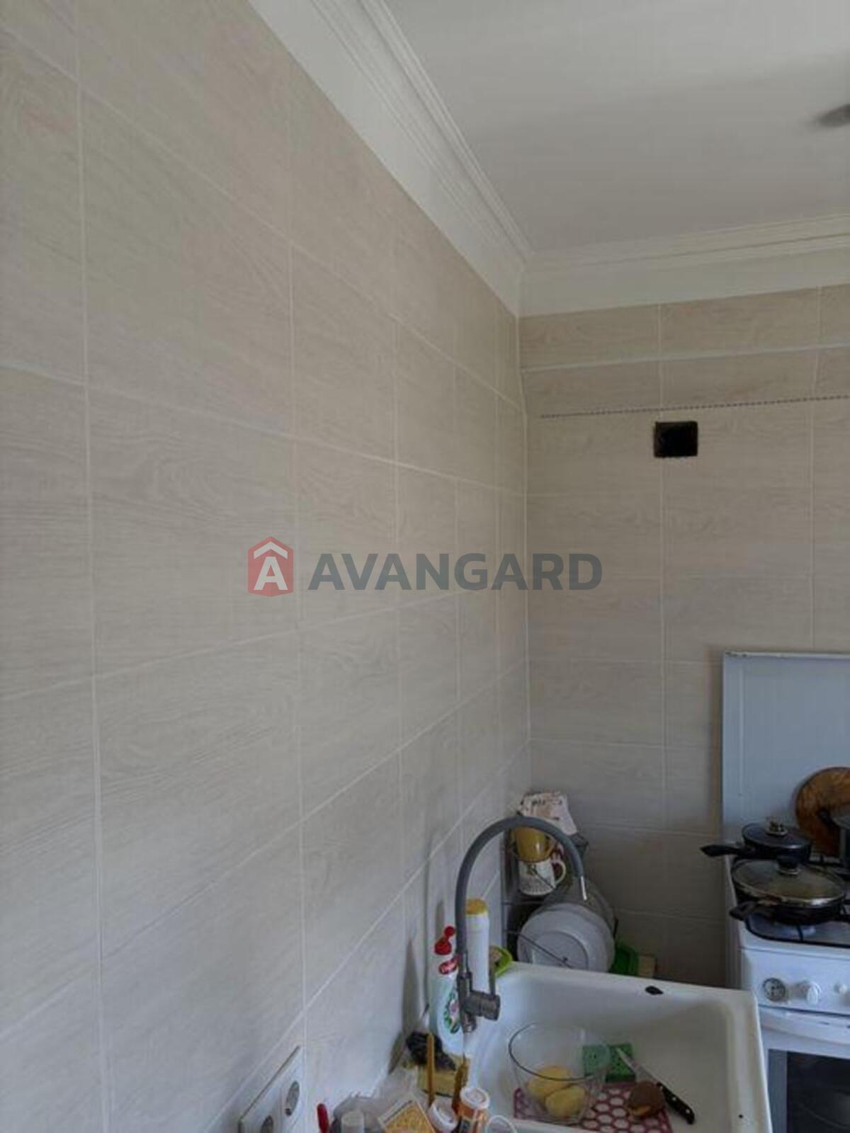 3 ��. ��������, 68/-/7 ��. �., 8/9 ������ ���� 12