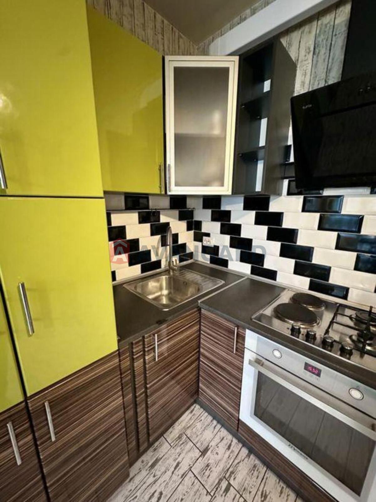 1 ��. ��������, 44/-/20 ��. �., 3/11 ������ ���� 12