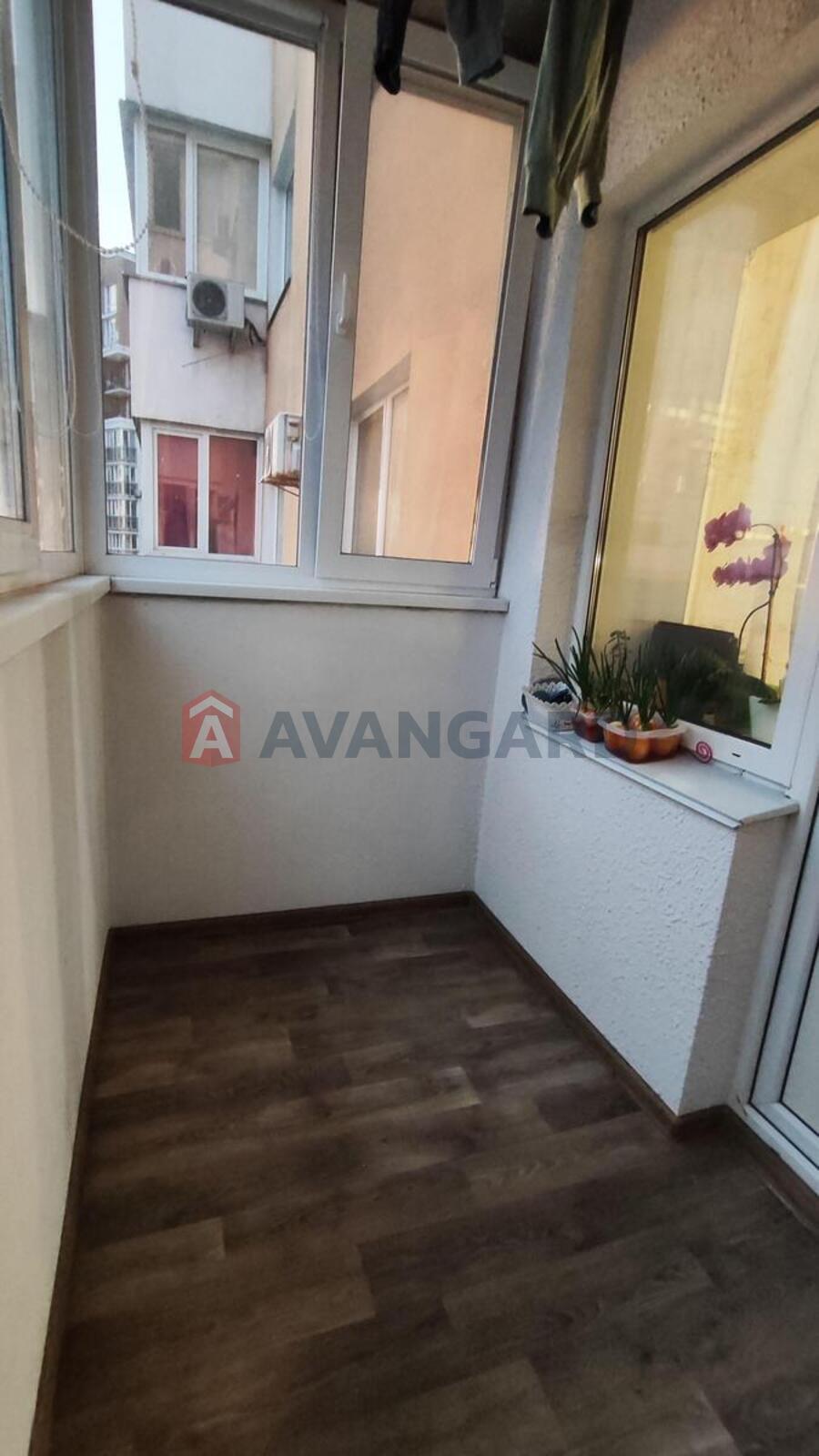 1 ��. ��������, 38/18/10 ��. �., 4/9 ������ ���� 14