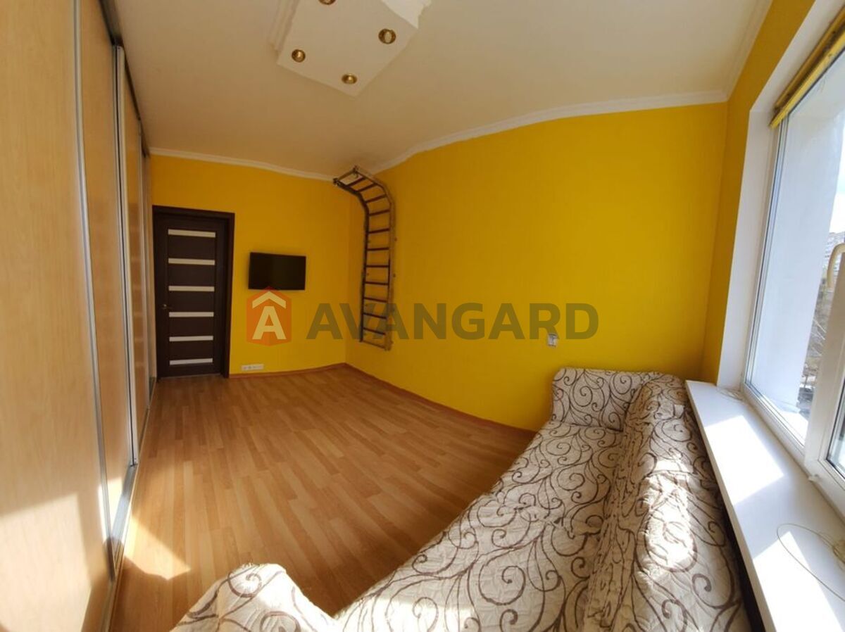 3 ��. ��������, 80/-/8 ��. �., 5/12 ������ ���� 12