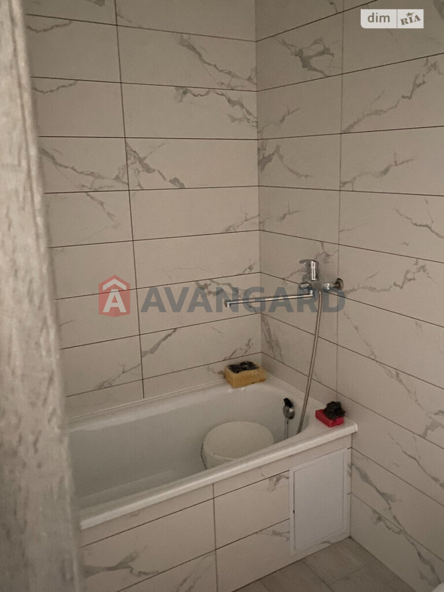 1 ����. ��������, 40/18/10 ��. �., 1/9 ���� ���� 8