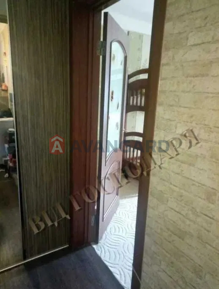 1 ��. ��������, 46/-/7 ��. �., 4/5 ������ ���� 14