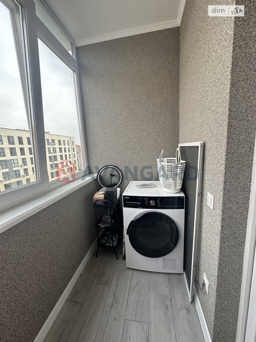 3 ��. ��������, 103/56/13 ��. �., 8/9 ������ ���� 22