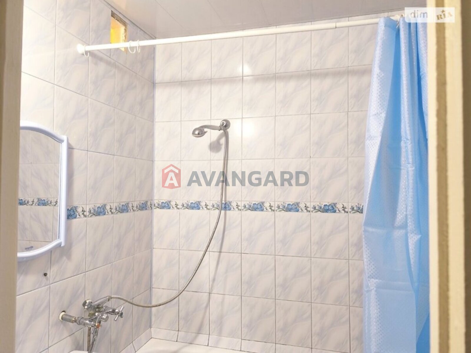 3 ��. ��������, 63/38/8 ��. �., 7/9 ������ ���� 20