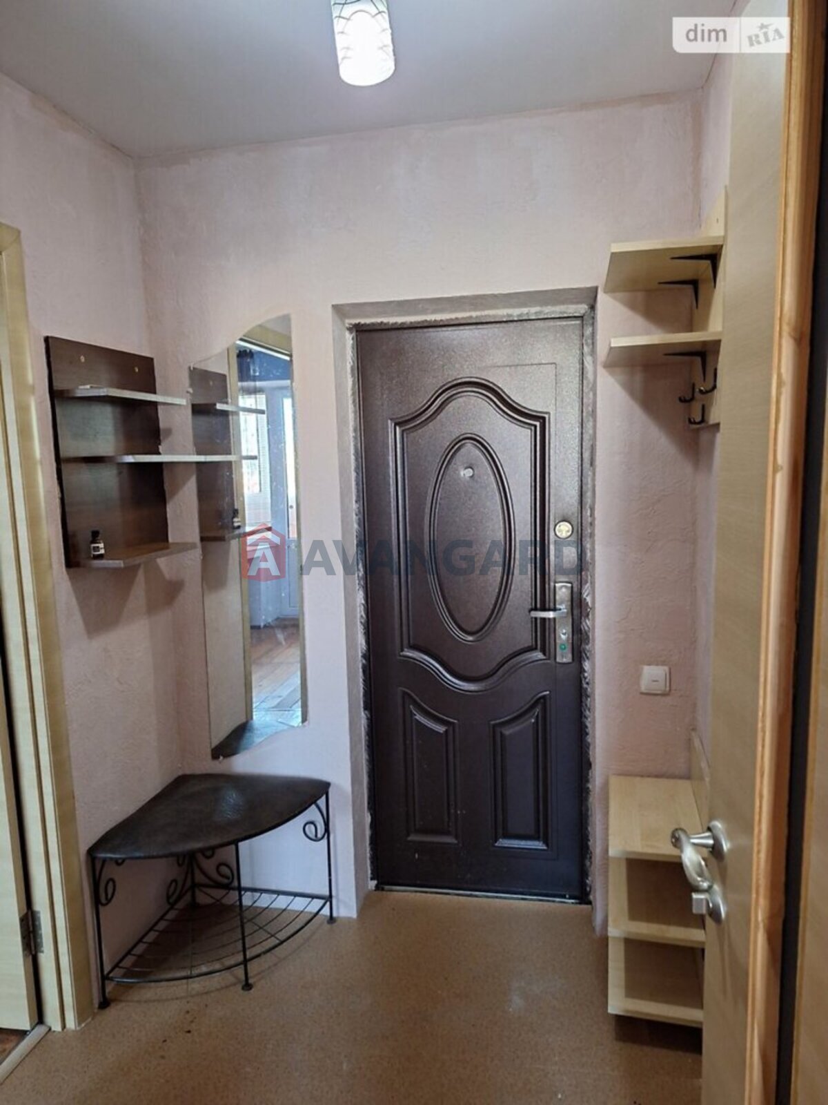 1 ��. ��������, 28/14/6 ��. �., 5/10 ������ ���� 4