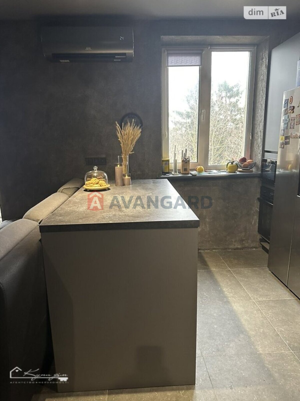 2 ��. ��������, 90/62/17 ��. �., 4/4 ������ ���� 8