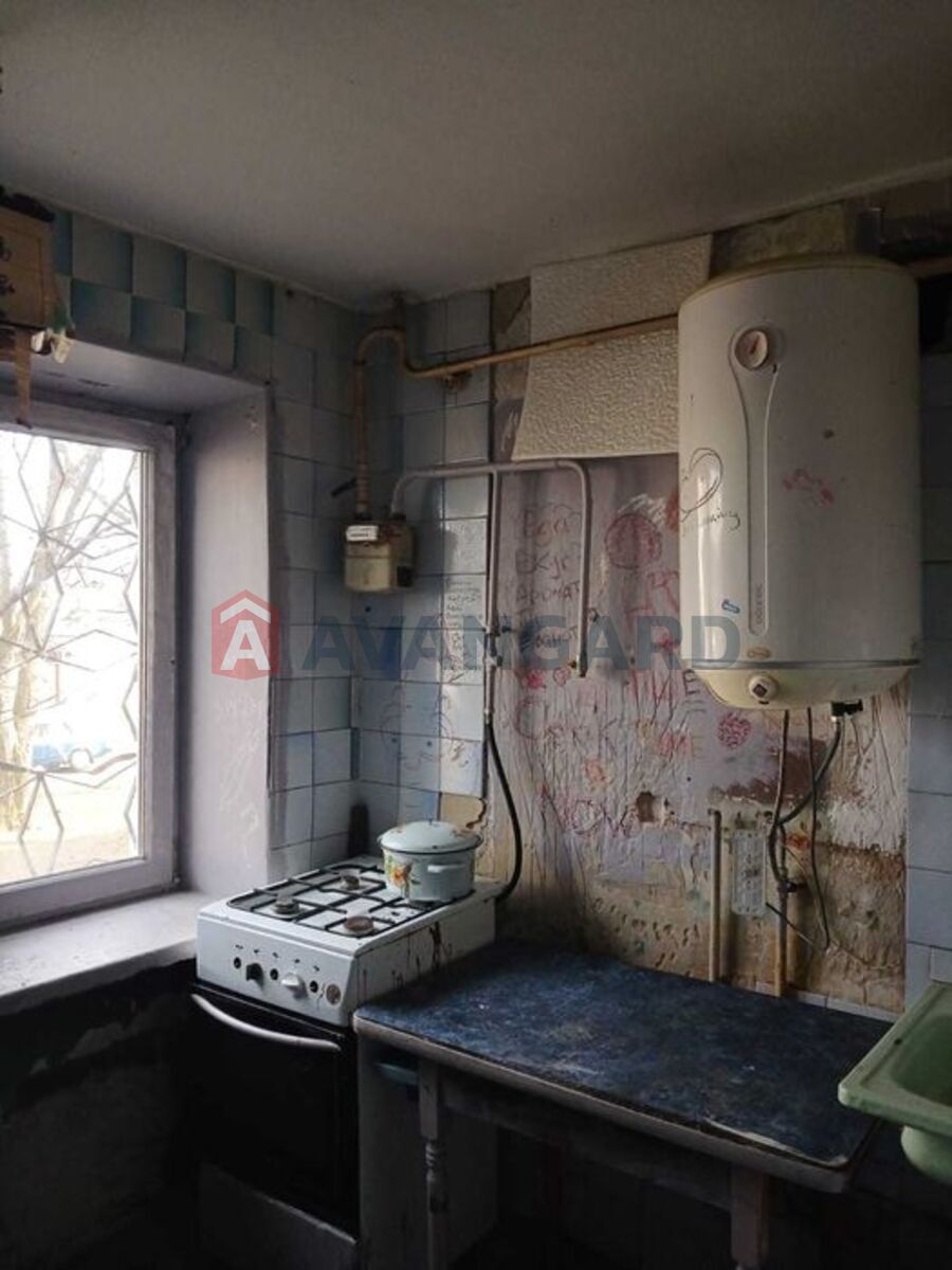 2 ��. ��������, 42/-/5 ��. �., 1/5 ������ ���� 4