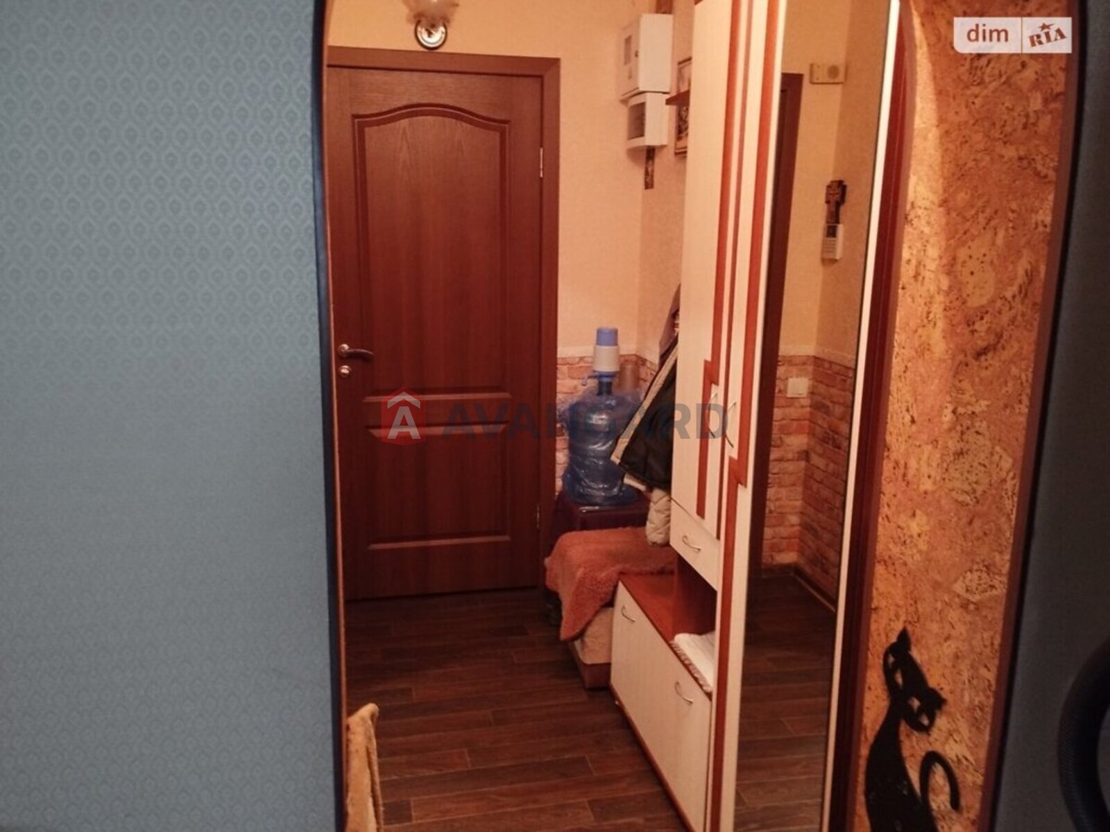 2 ��. ��������, 44/33/6 ��. �., 1/2 ������ ���� 1