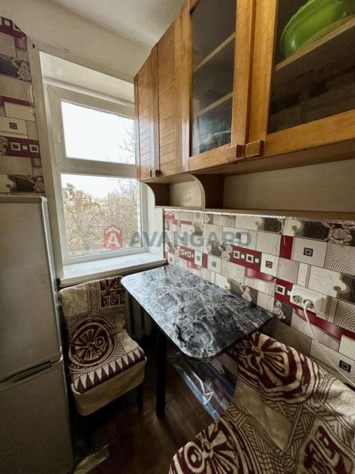 1 ��. ��������, 20/-/4 ��. �., 5/5 ������ ���� 4