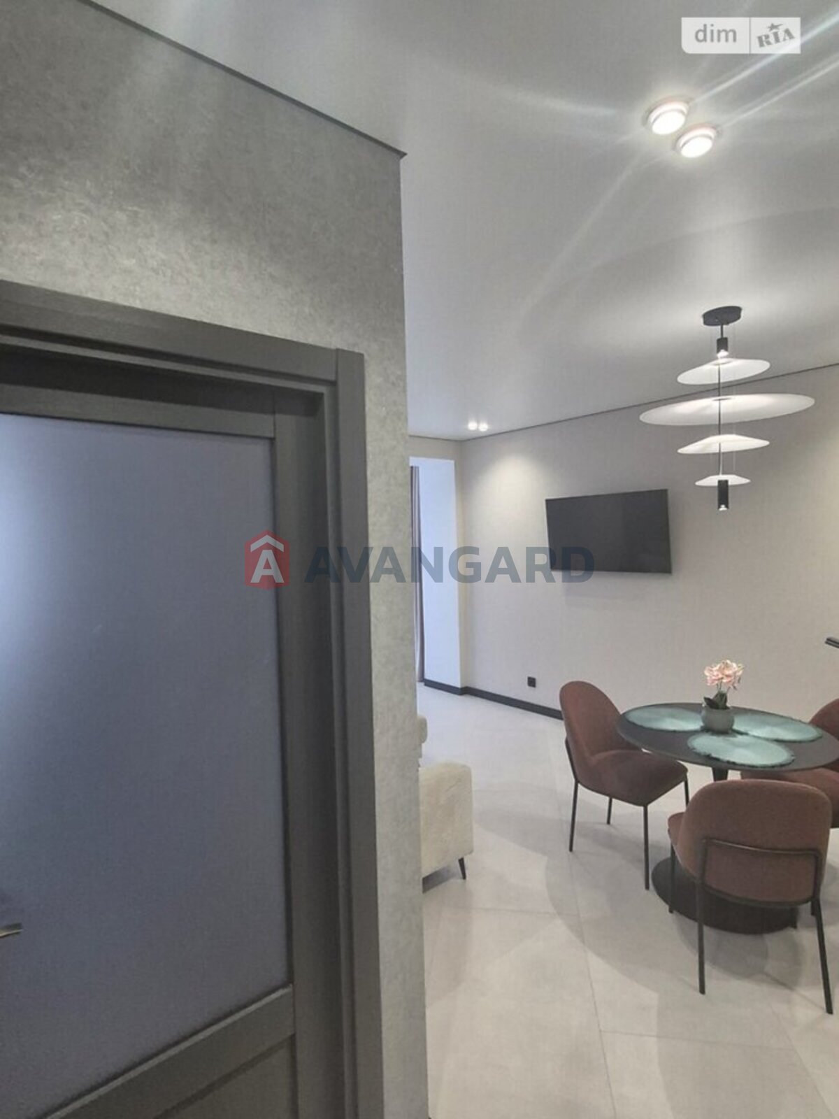 1 ����. ��������, 44/-/- ��. �., 6/6 ���� ���� 9