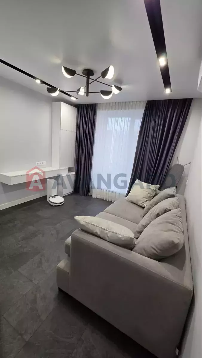 3 ��. ��������, 72/-/- ��. �., 8/12 ������ ���� 5