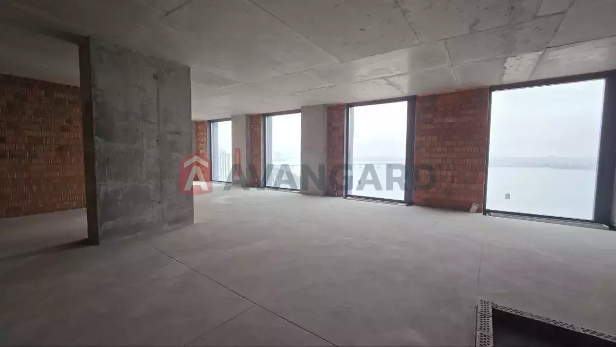 5 ��. ��������, 215/-/- ��. �., 20/36 ������ ���� 9