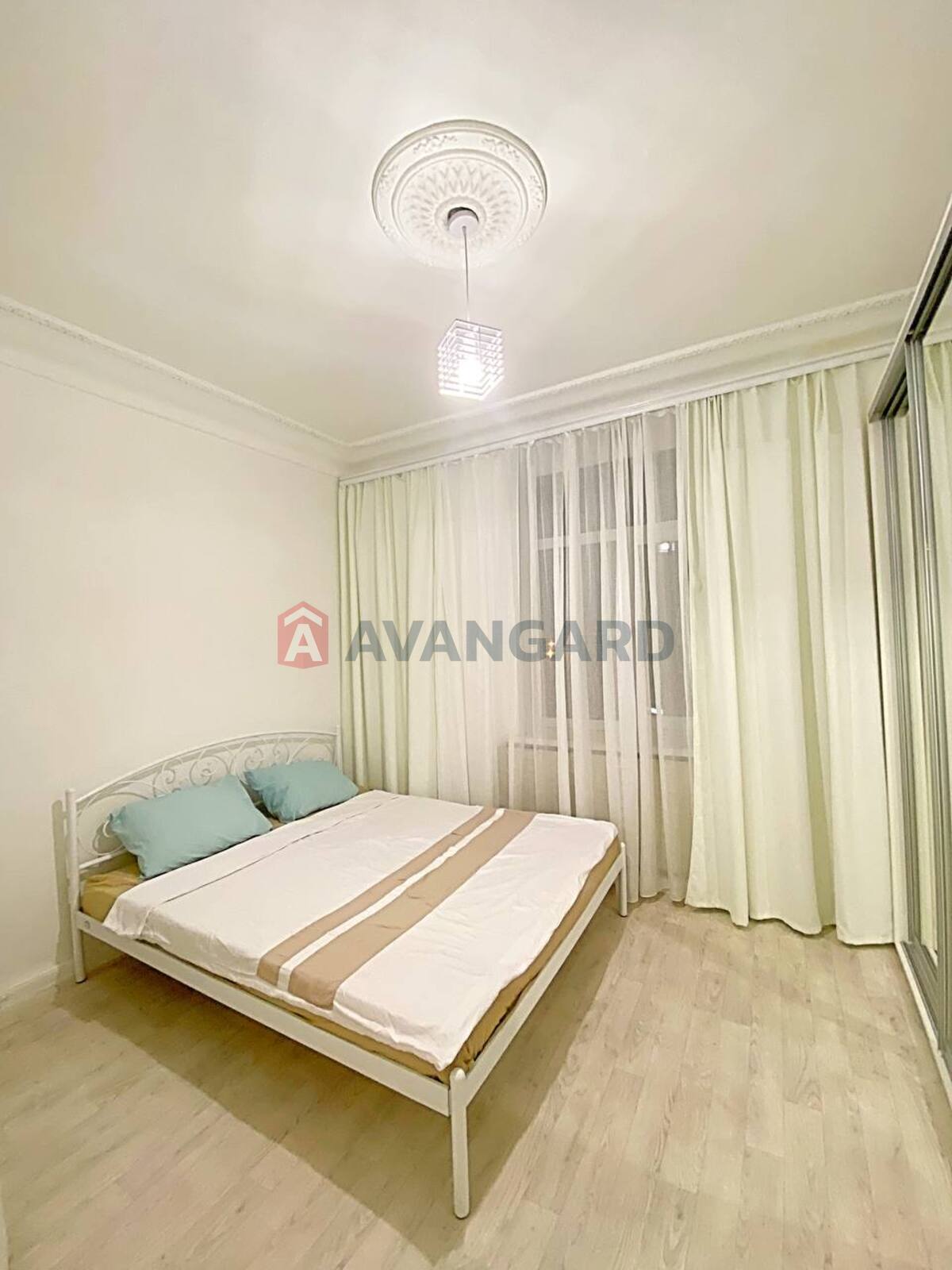 2 ��. ��������, 48,7/-/7,2 ��. �., 4/5 ������ ���� 3