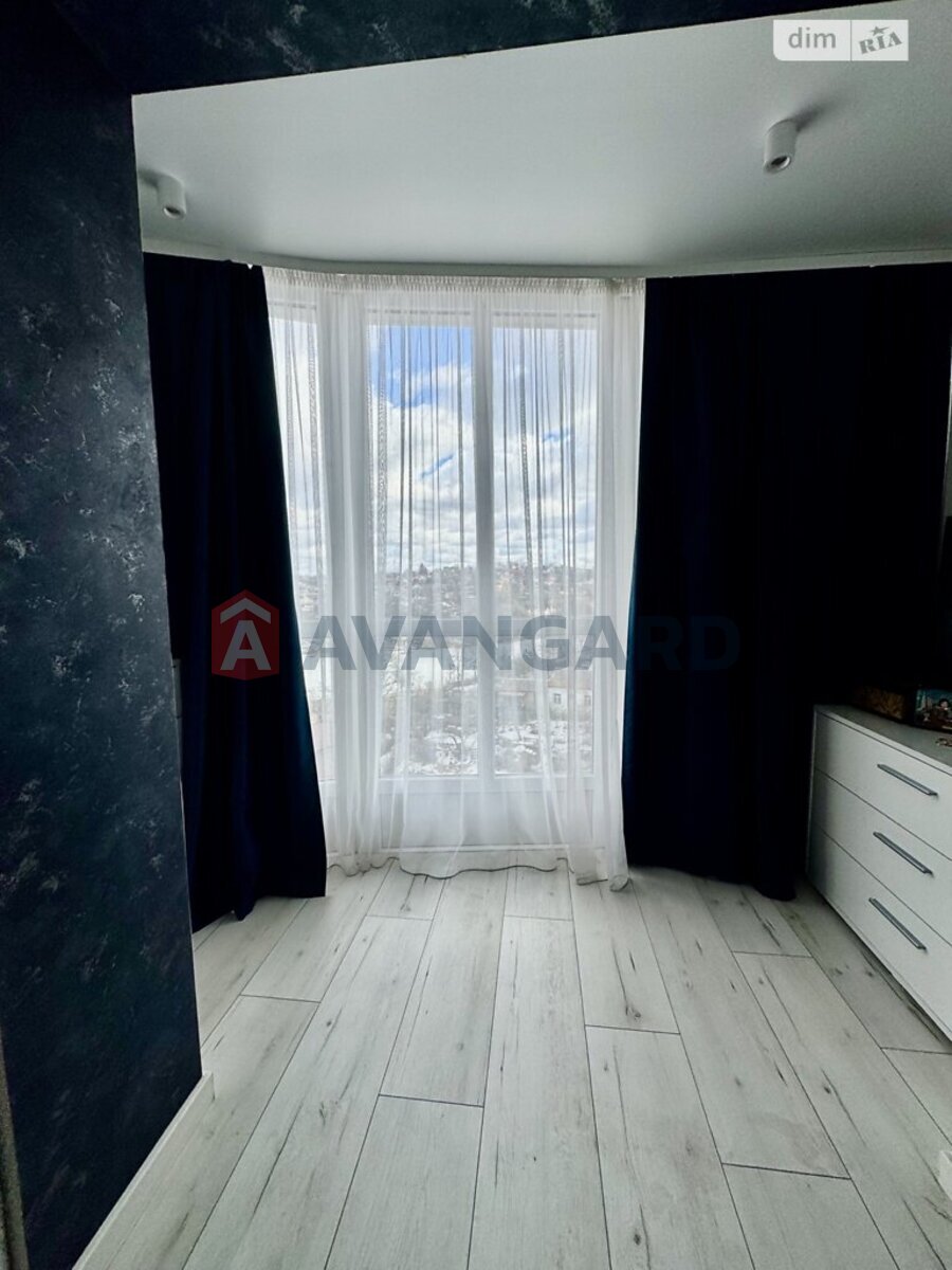 2 ��. ��������, 81/-/- ��. �., 8/12 ������ ���� 22