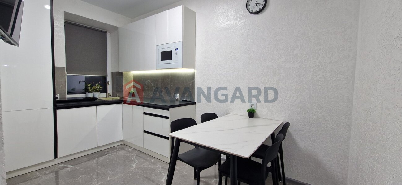 1 ��. ��������, 34/15/10 ��. �., 3/6 ������ ���� 1