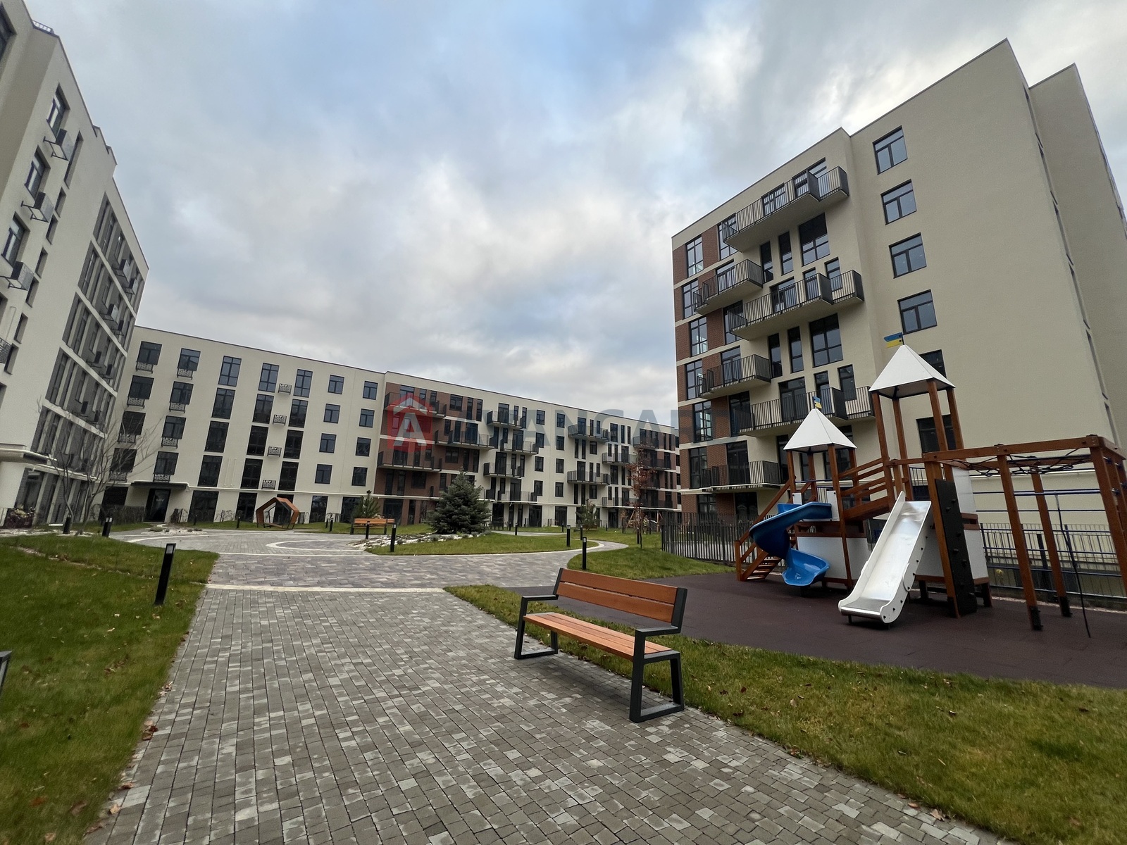 2 ����. ��������, 64.7/33/23 ��. �., 7/8 ���� ���� 3