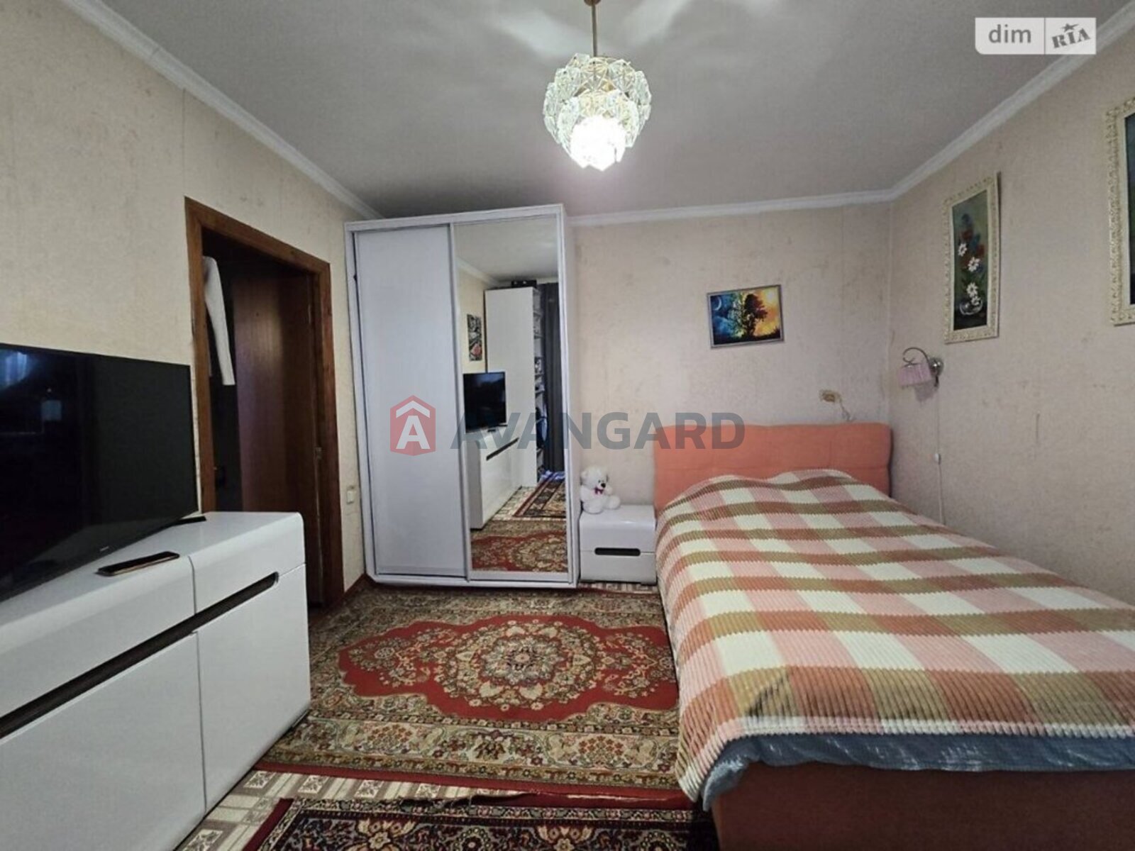 1 ��. ��������, 29/14/6 ��. �., 10/10 ������ ���� 4