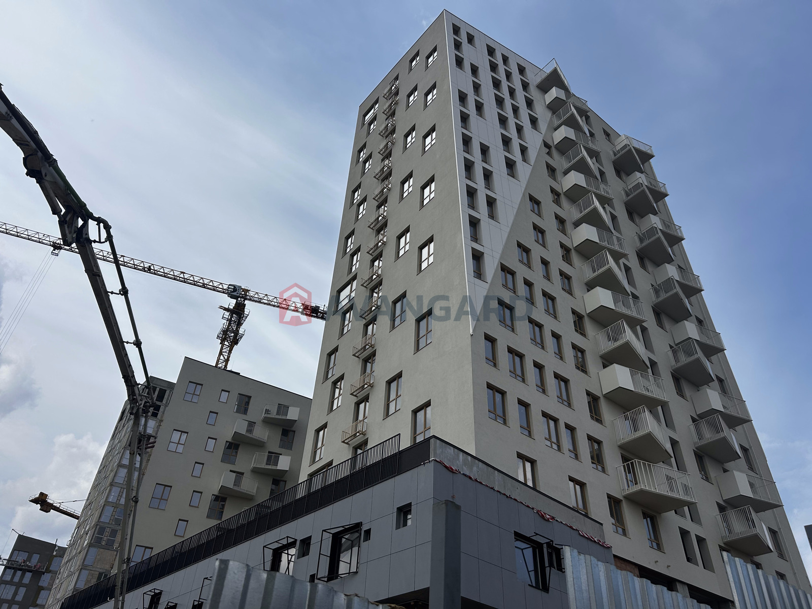 1 ��. ��������, 42.9/17/19 ��. �., 9/9 ������ ���� 3