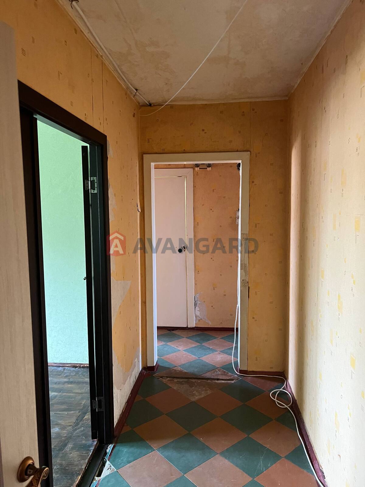 3 ����. ��������, 75/-/18 ��. �., 7/9 ���� ���� 4