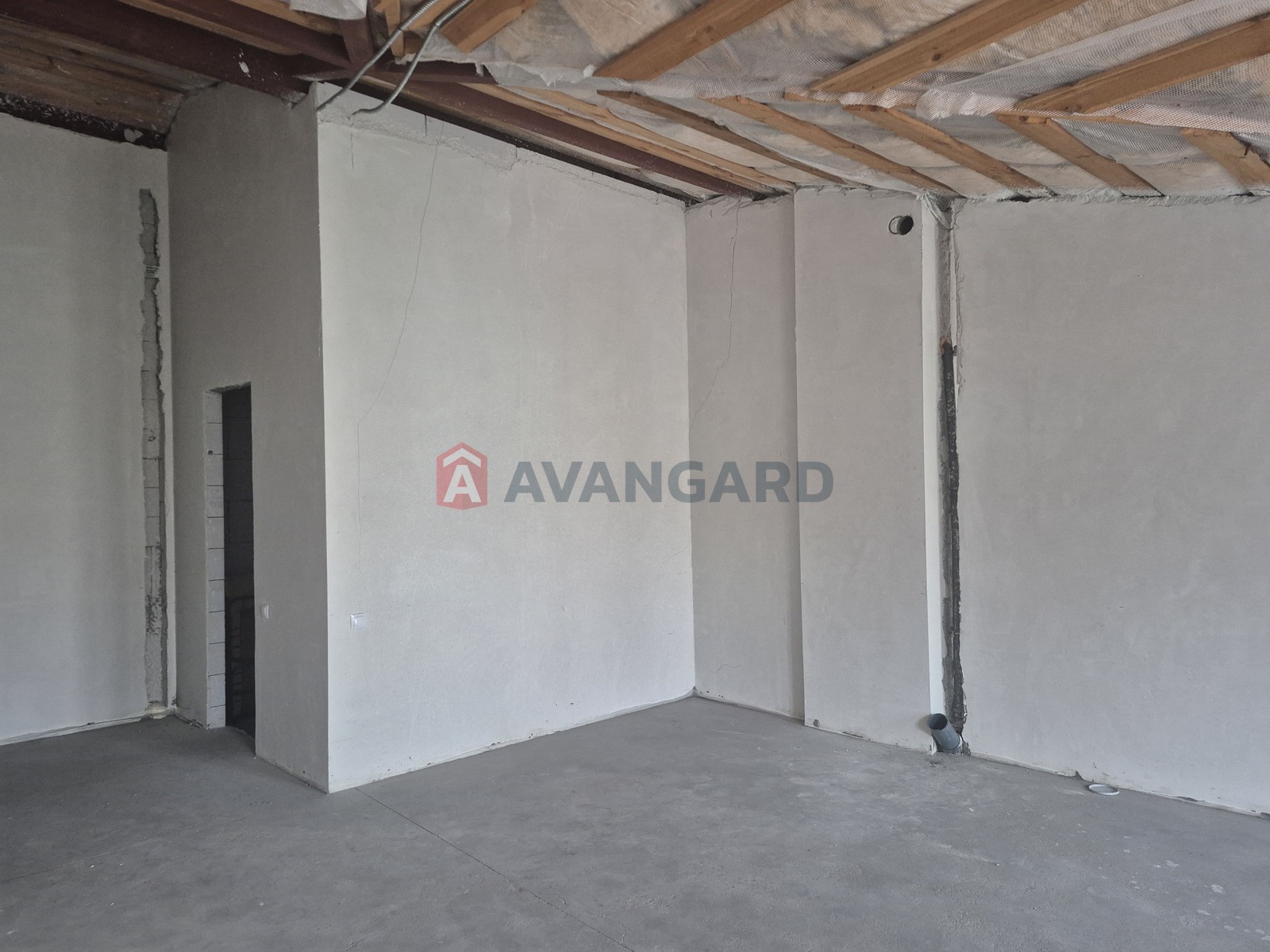 1 ����. ��������, 51.5/29.9/5.1 ��. �., 6/6 ���� ���� 22