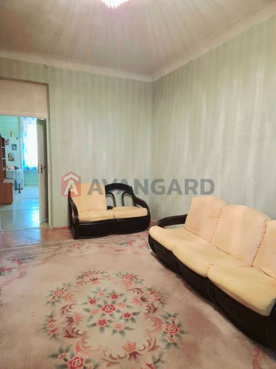 3 ��. ��������, 70/-/9 ��. �., 2/5 ������ ���� 7