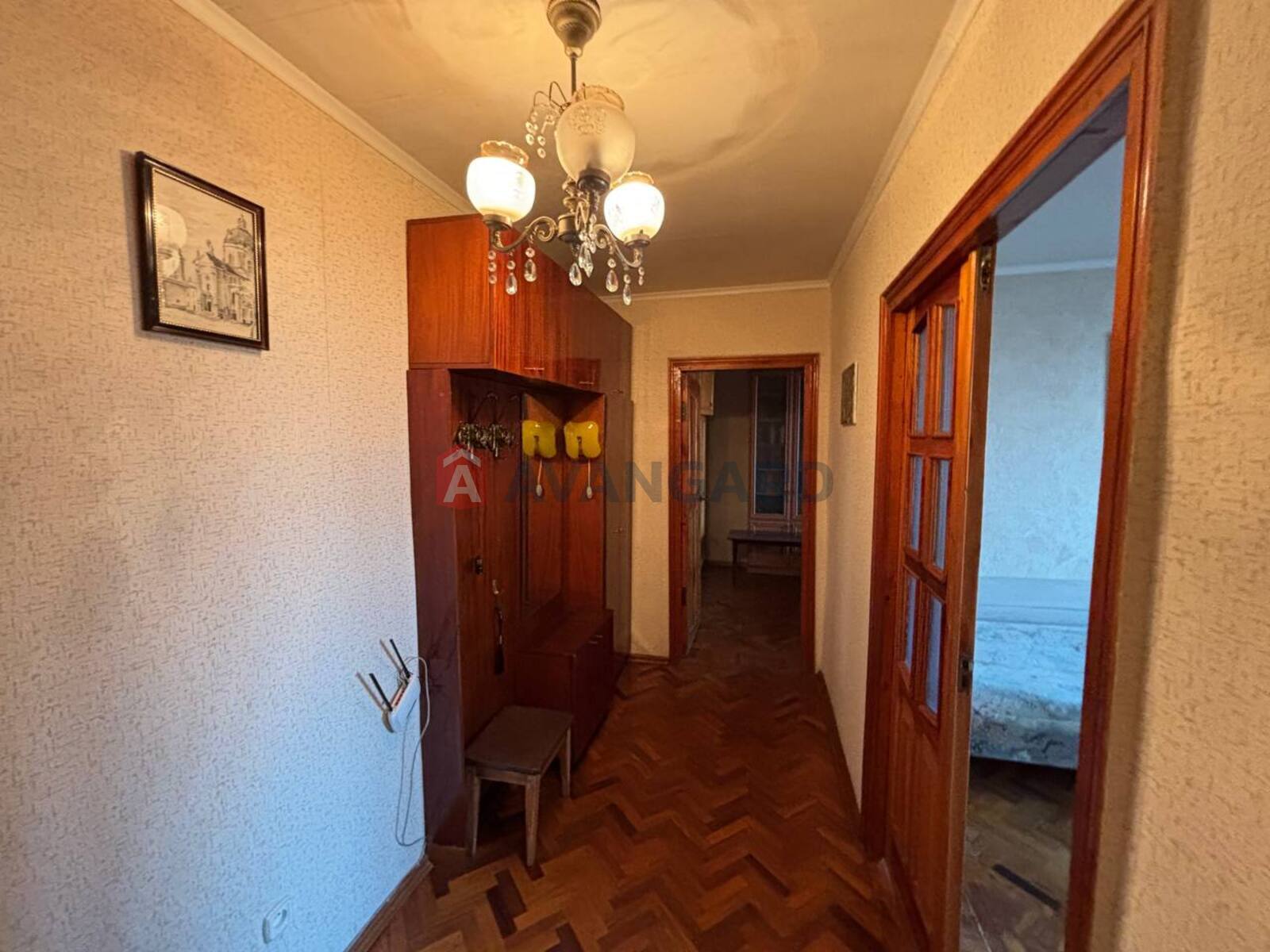 2 ��. ��������, 50/29/7 ��. �., 9/9 ������ ���� 5