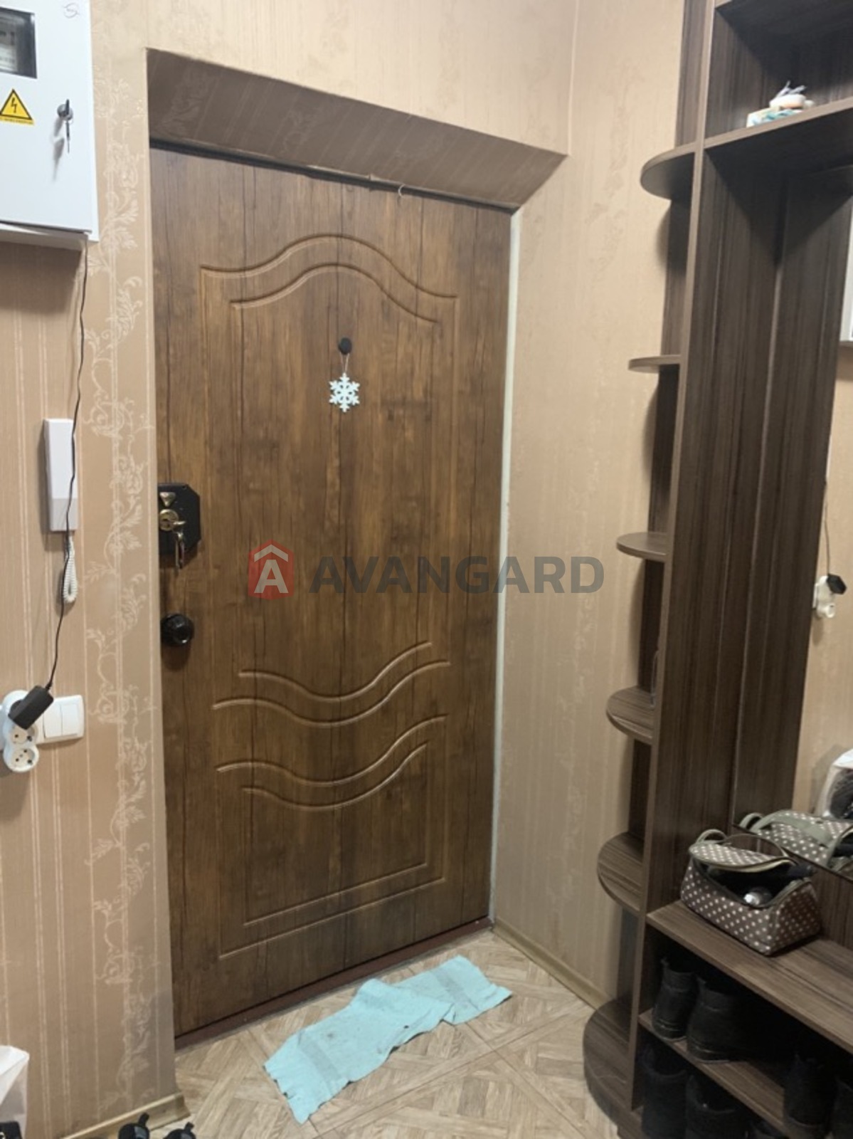 1 ��. ��������, 35.1/16.6/7.7 ��. �., 7/9 ������ ���� 11