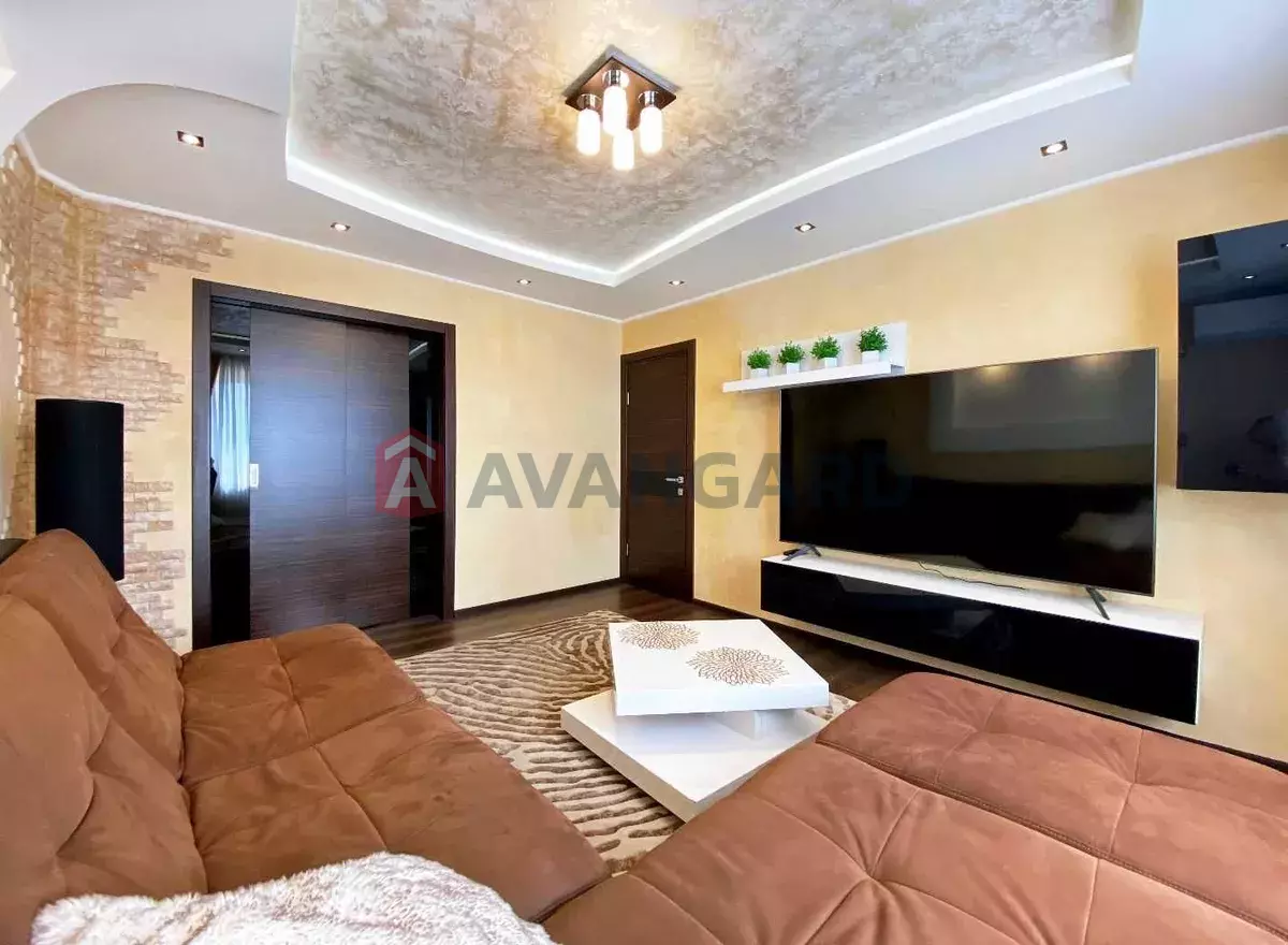 2 ��. ��������, 51/29/8 ��. �., 9/9 ������ ���� 3