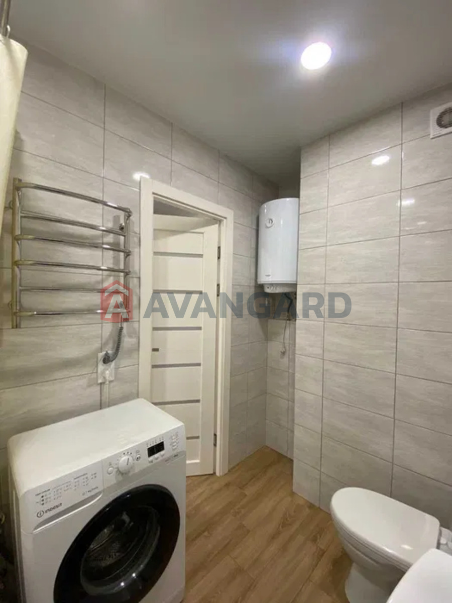 1 ��. ��������, 40/-/10 ��. �., 3/24 ������ ���� 13