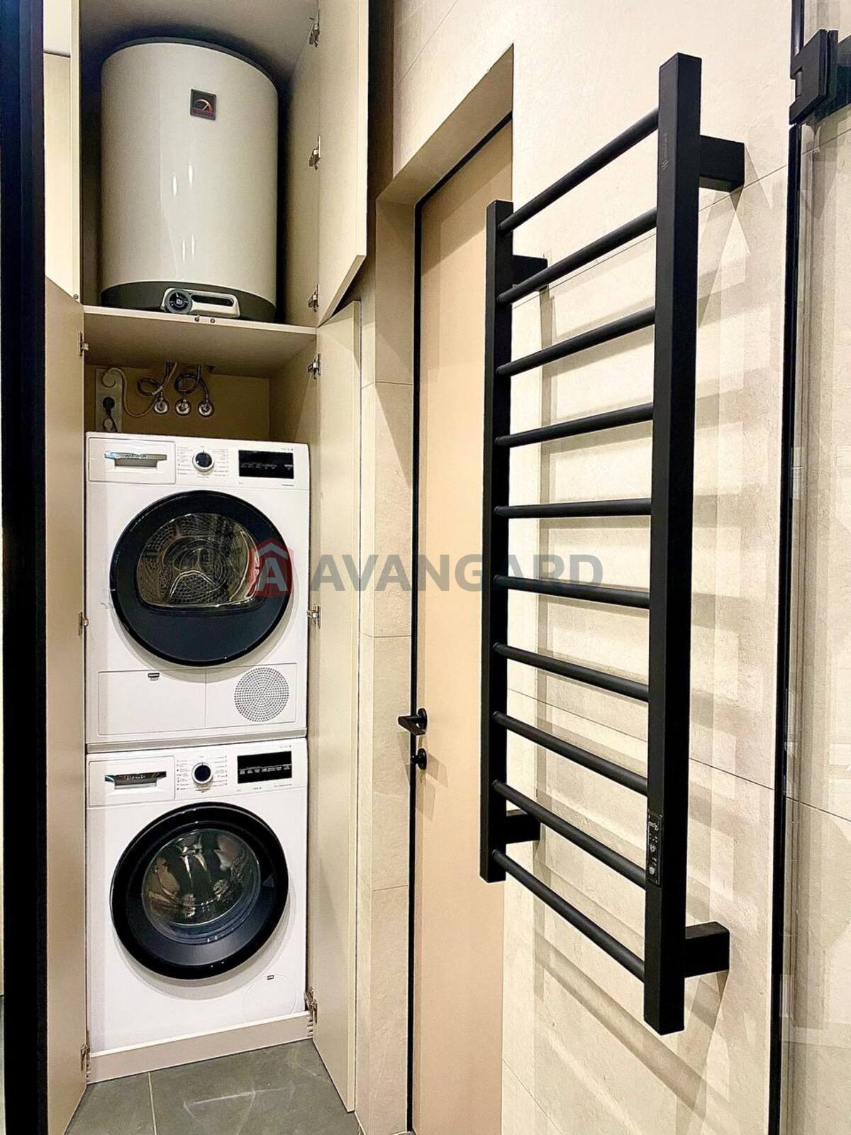 2 ��. ��������, 81/35/15 ��. �., 6/11 ������ ���� 15