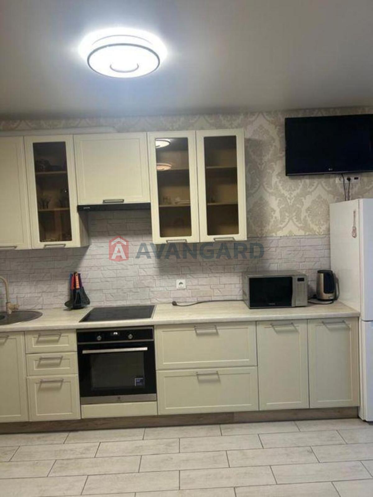 1 ��. ��������, 38/-/11 ��. �., 12/25 ������ ���� 1