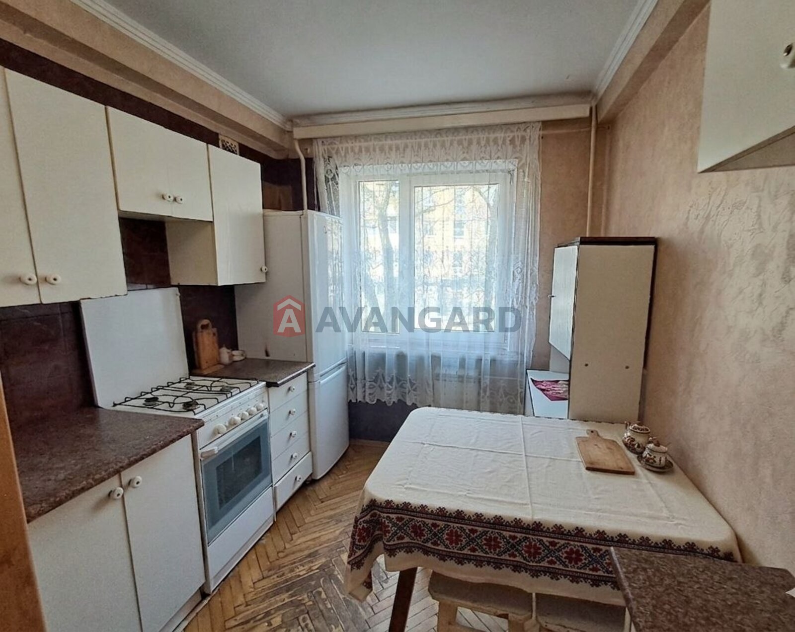 2 ��. ��������, 40/24,3/7,3 ��. �., 2/5 ������ ���� 6