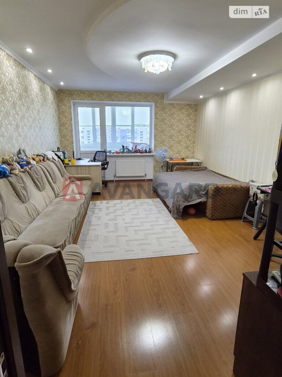 2 ��. ��������, 92/60/20 ��. �., 3/9 ������ ���� 6