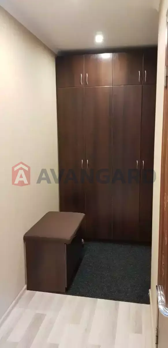 1 ��. ��������, 29/17/4 ��. �., 5/5 ������ ���� 23