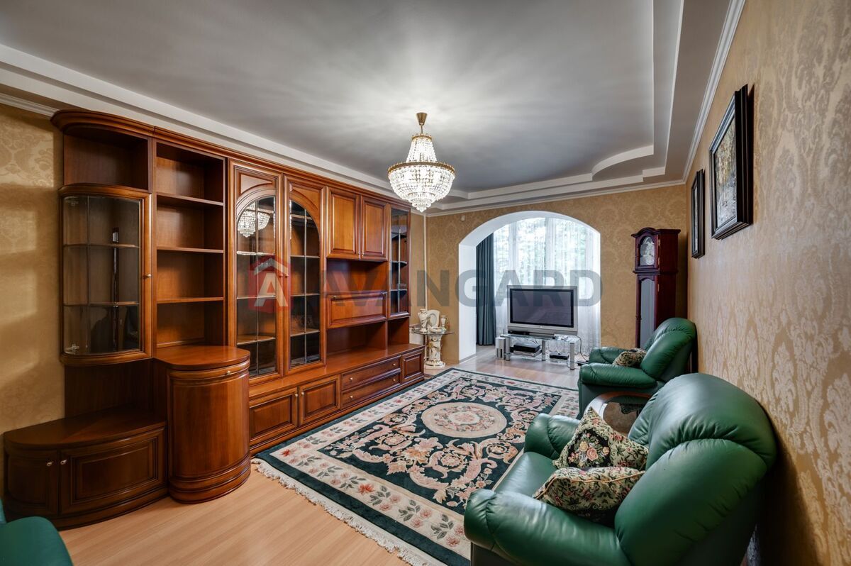 4 ��. ��������, 115/-/13 ��. �., 2/5 ������ ���� 1