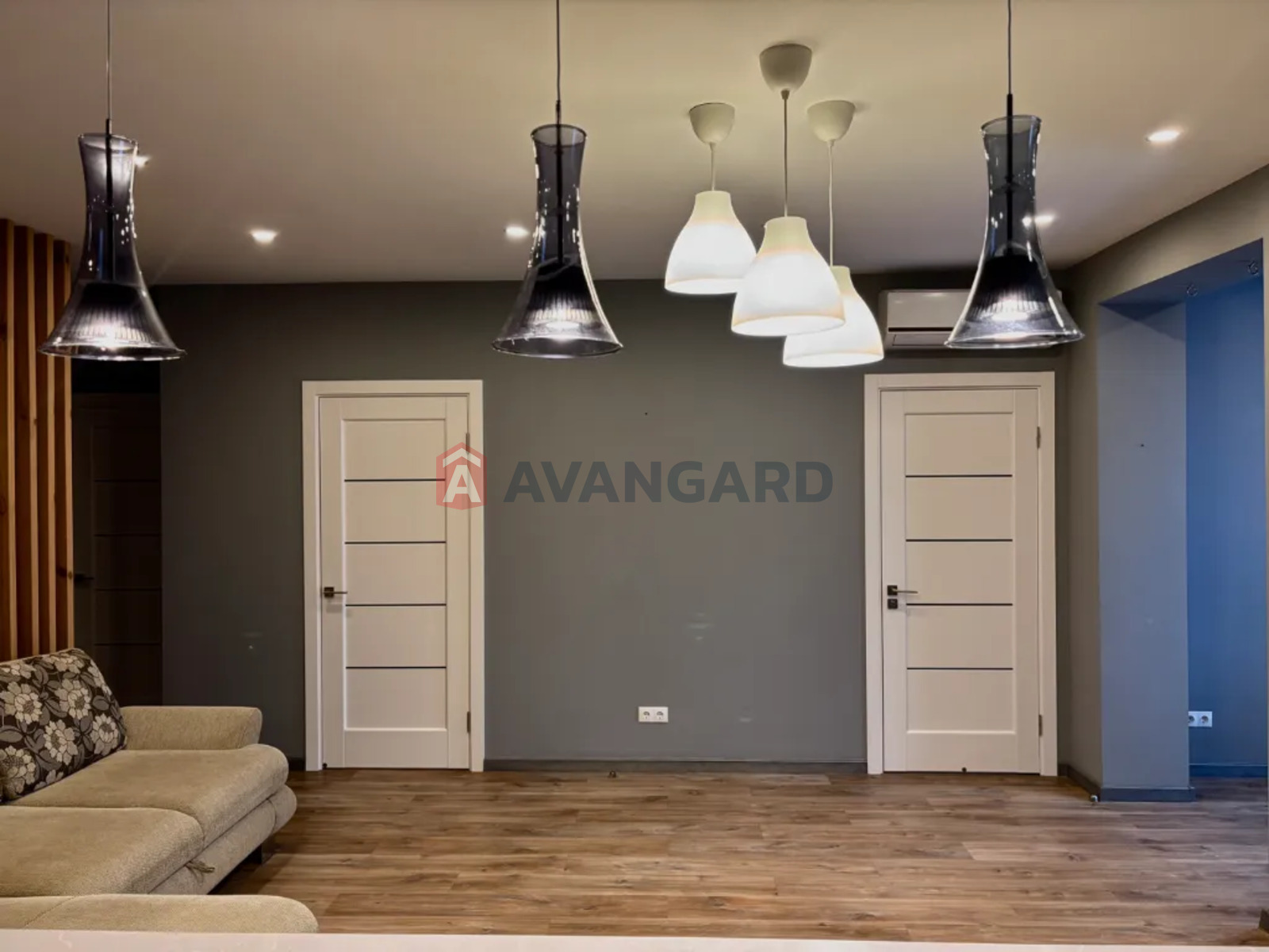 3 ��. ��������, 78/22/29 ��. �., 9/11 ������ ���� 6