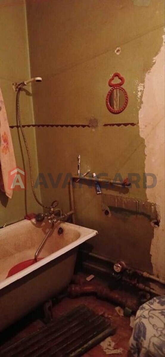 1 ��. ��������, 32/-/6 ��. �., 4/5 ������ ���� 6