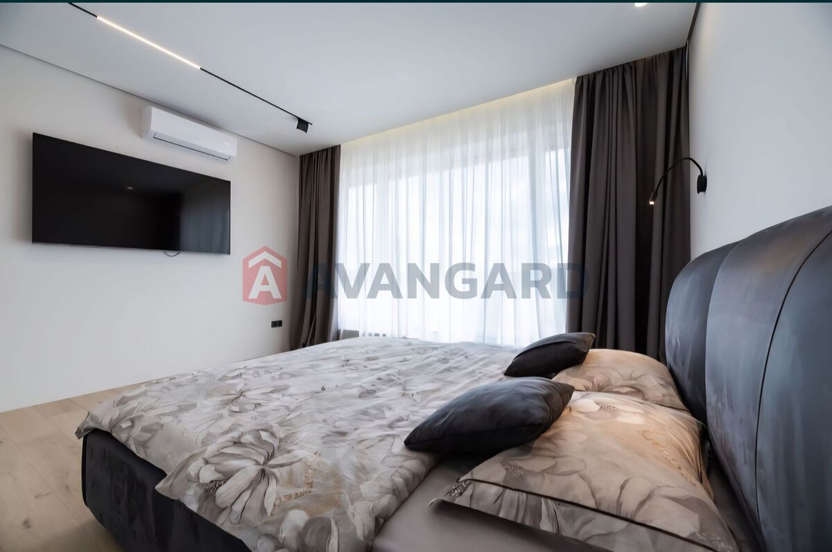 4 ��. ��������, 115 / 45 / 50 ��. �., 7/26 ������ ���� 9