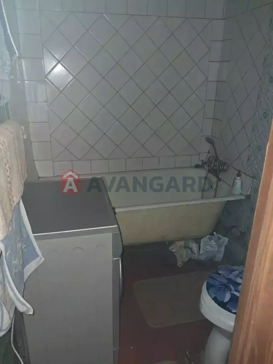 2 ��. ��������, 46/28/5 ��. �., 3/5 ������ ���� 9