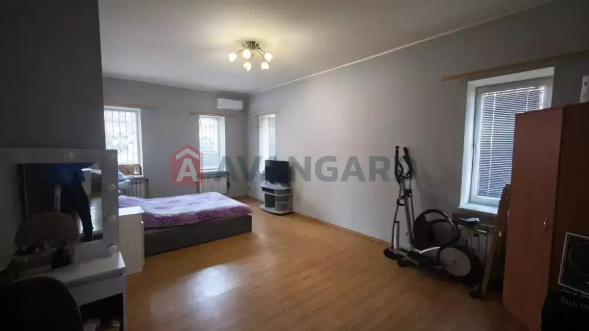 3 ����. ��������, 130/-/31 ��. �., 1/2 ���� ���� 16