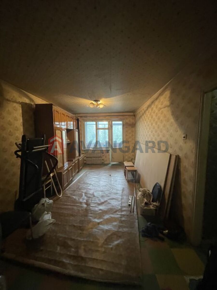 3 ��. ��������, 68/-/12 ��. �., 4/9 ������ ���� 3