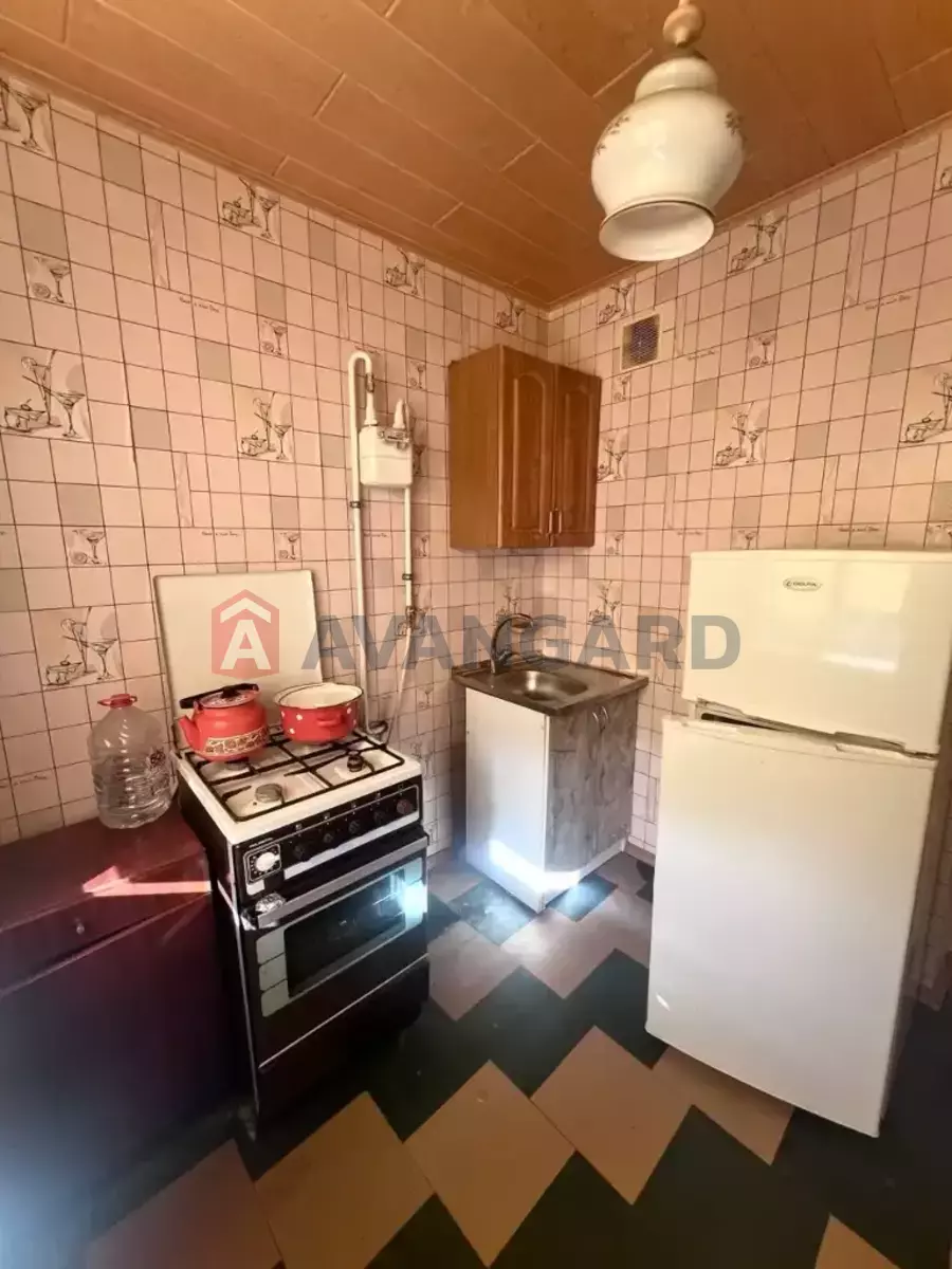 1 ��. ��������, 33/17/5 ��. �., 3/5 ������ ���� 5