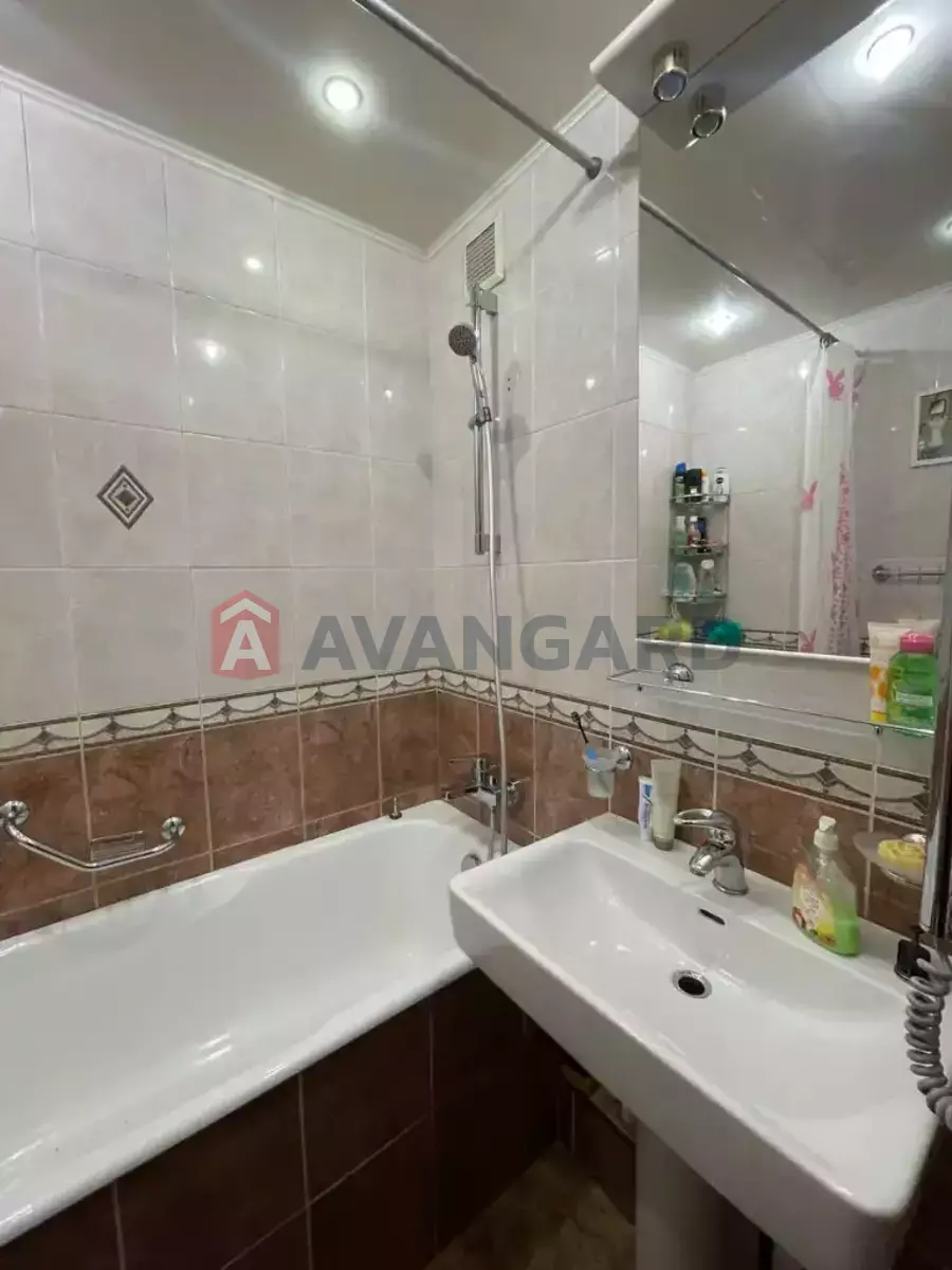 3 ����. ��������, 70/41/8 ��. �., 11/16 ���� ���� 22