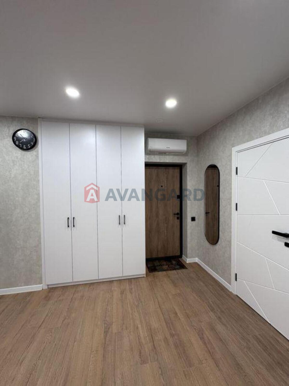 1 ��. ��������, 43/-/21 ��. �., 17/21 ������ ���� 9